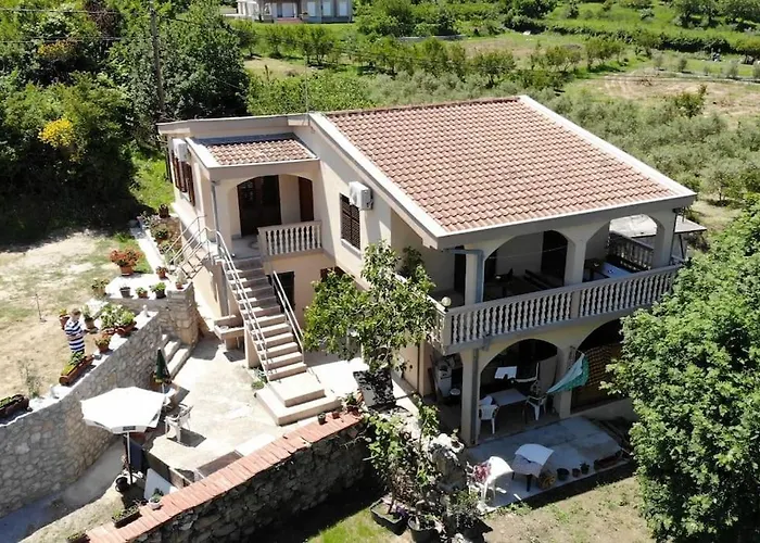 Vila Ada - Oaza Mira I Odmora U Zelenilu